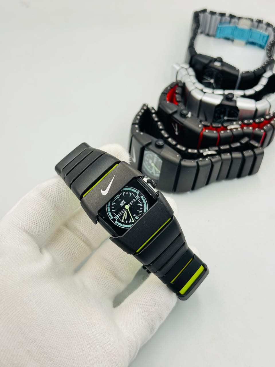 ⌚ Montre Sport Métal – Modèle 2025